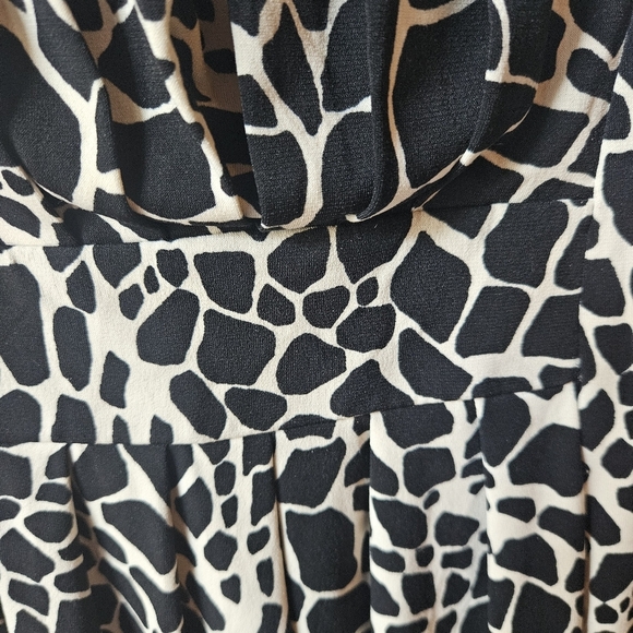 EnFocus Studio Elegant Animal Print Dress - Picture 5 of 8